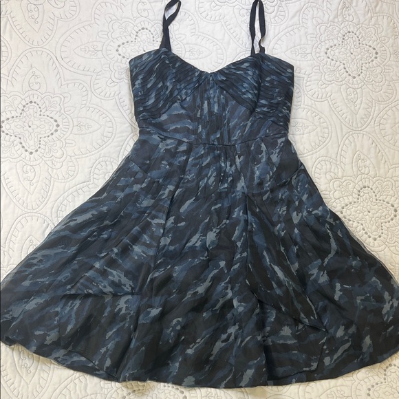 BCBGMaxAzria NWOT Silk Print Pleated Mini Dress - Navy Size 2 - Picture 1 of 10
